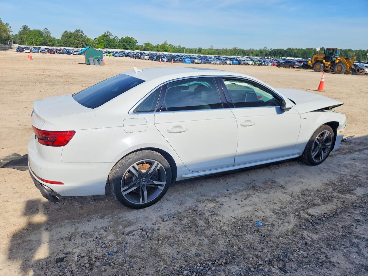 AUDI A4 2017 — 4