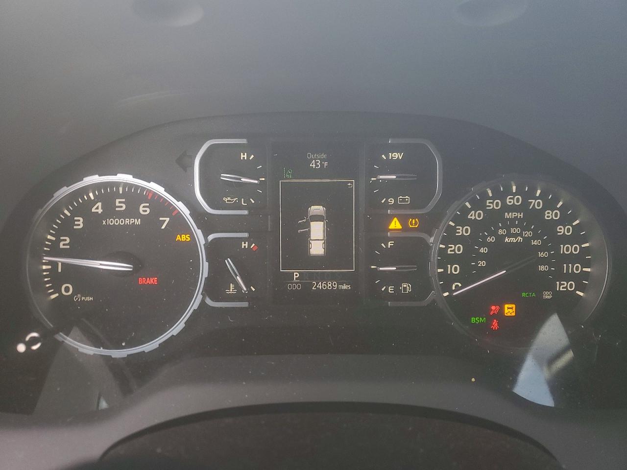 TOYOTA TUNDRA 2019 — 10