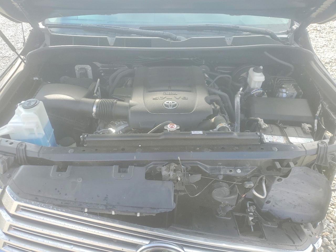 TOYOTA TUNDRA 2019 — 12