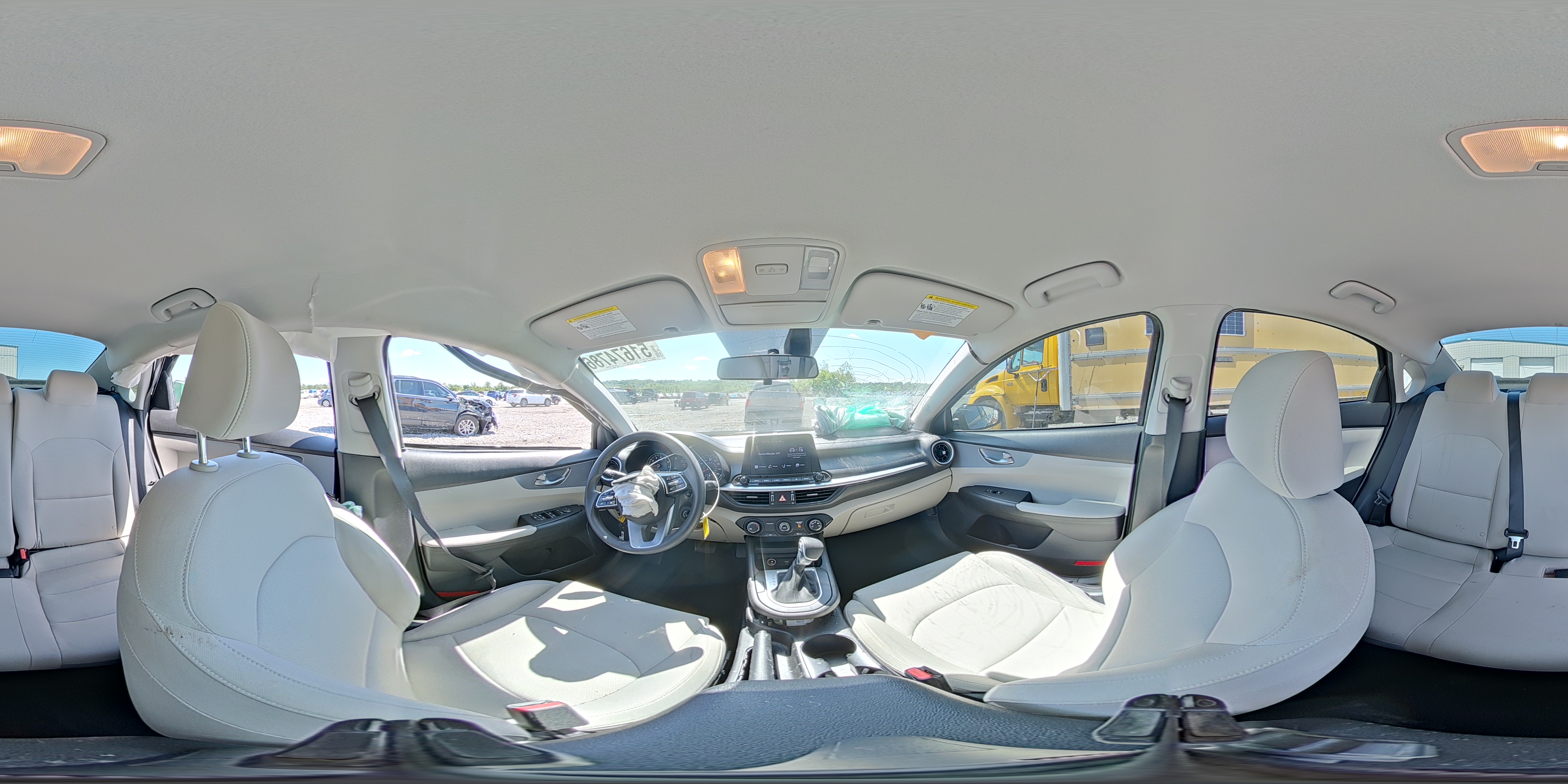 KIA FORTE 2022 — 14