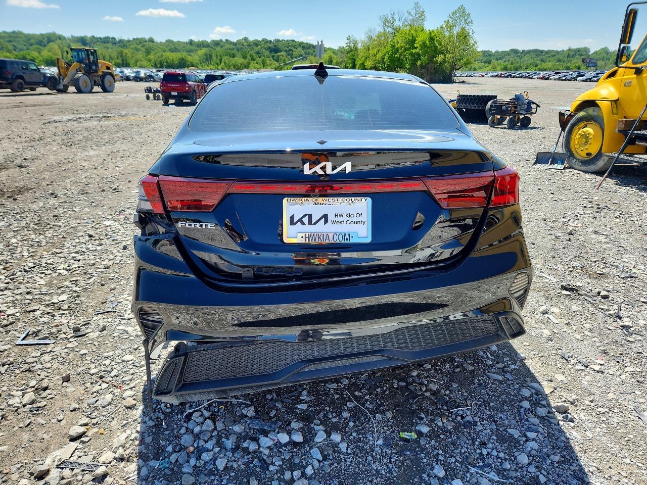 KIA FORTE 2022 — 7