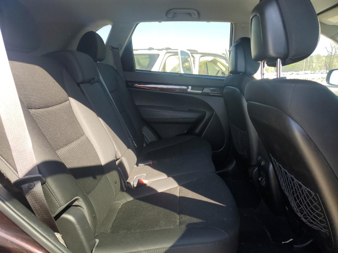 KIA SORENTO 2015 — 12