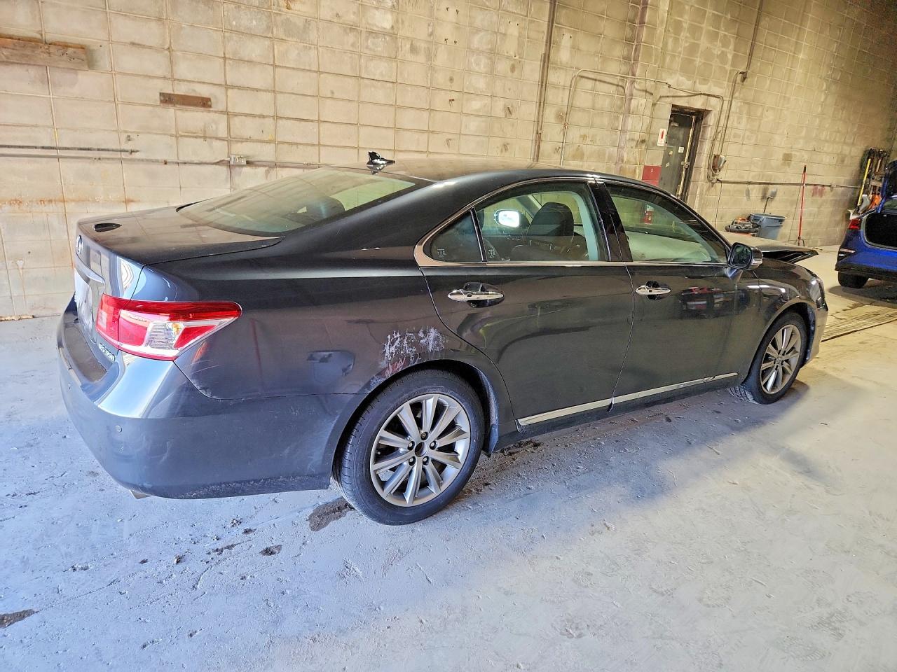 LEXUS ES 2010 — 4