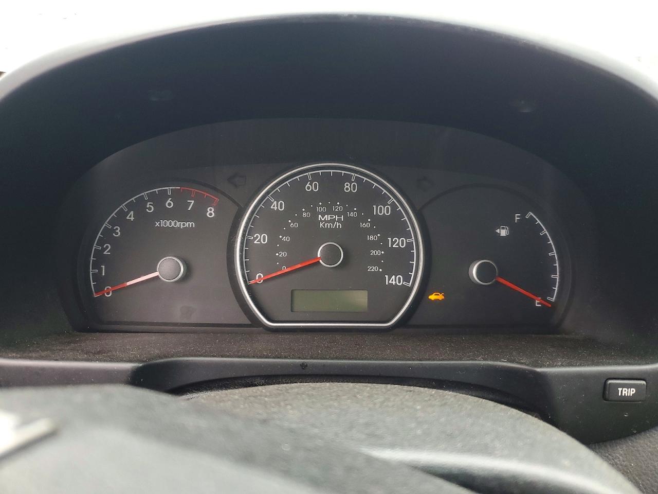 HYUNDAI ELANTRA 2010 — 10