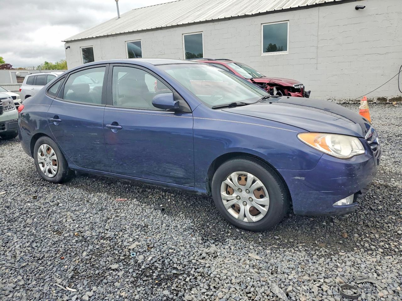 HYUNDAI ELANTRA 2010 — 5