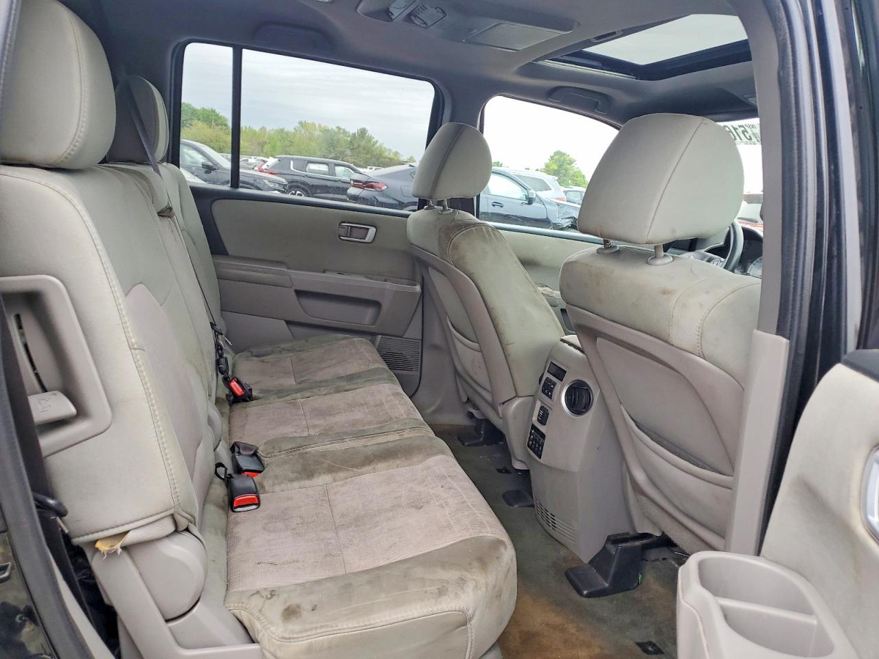 HONDA PILOT 2015 — 12