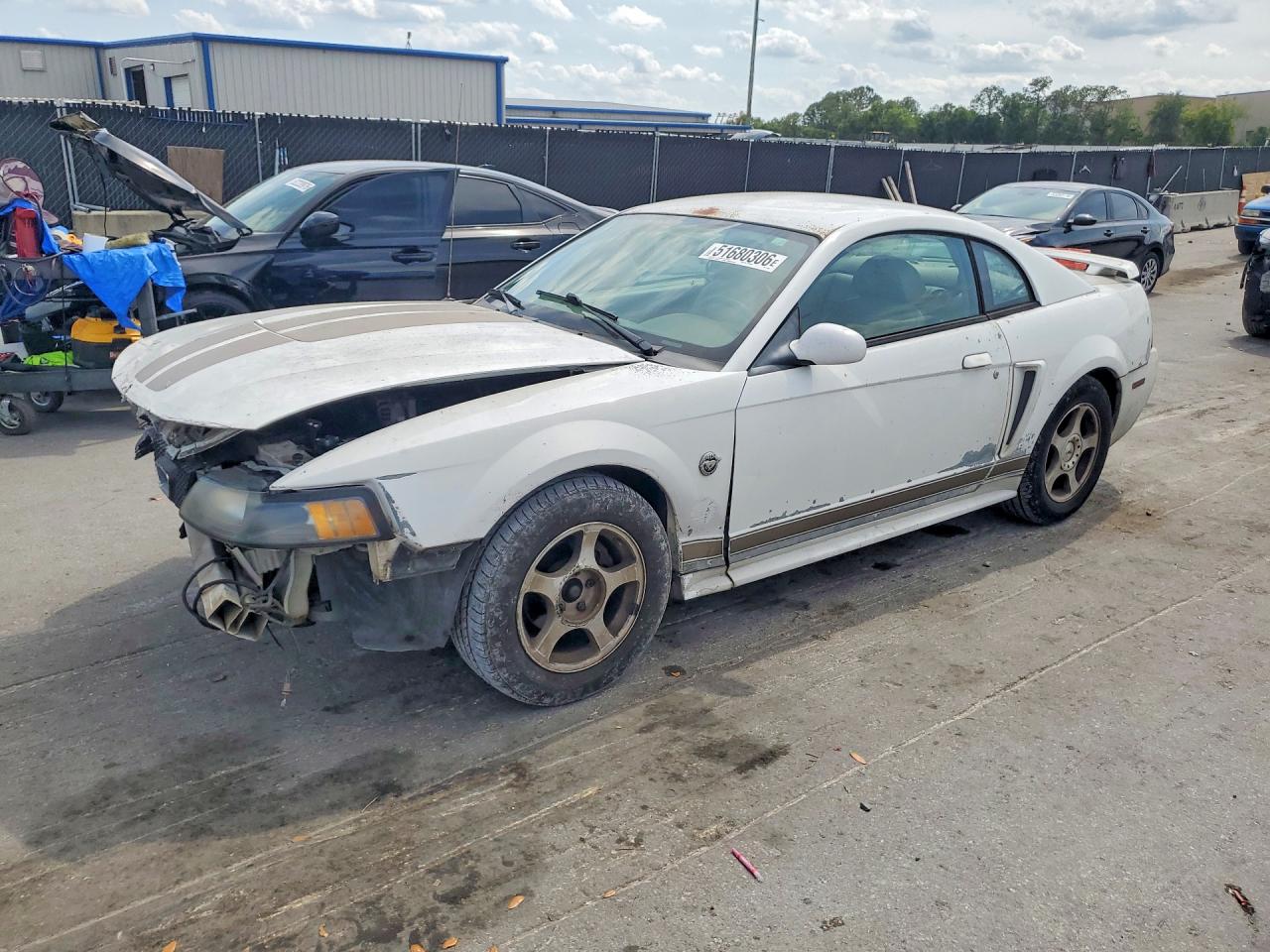 FORD MUSTANG 2004 — 2