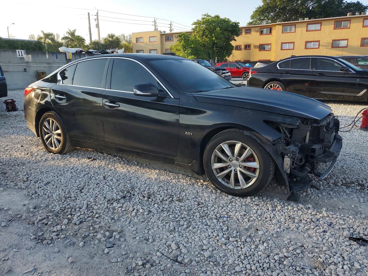 INFINITI Q50 2017 — 5