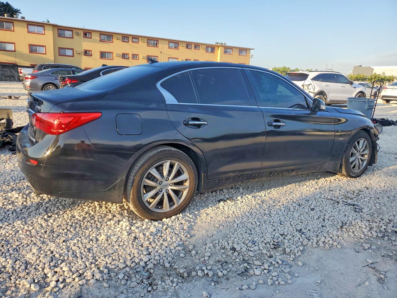 INFINITI Q50 2017 — 4