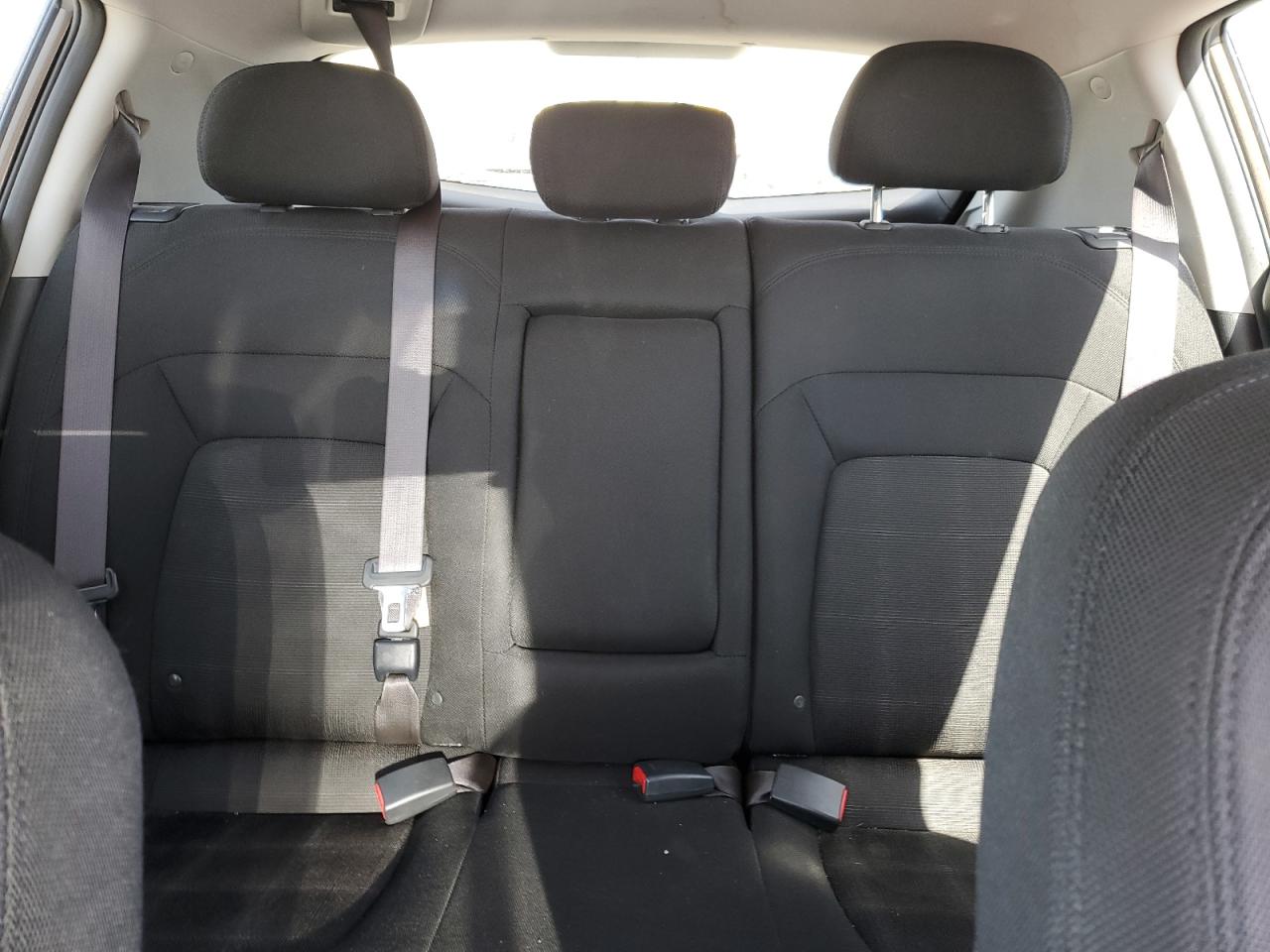 KIA SPORTAGE 2011 — 11