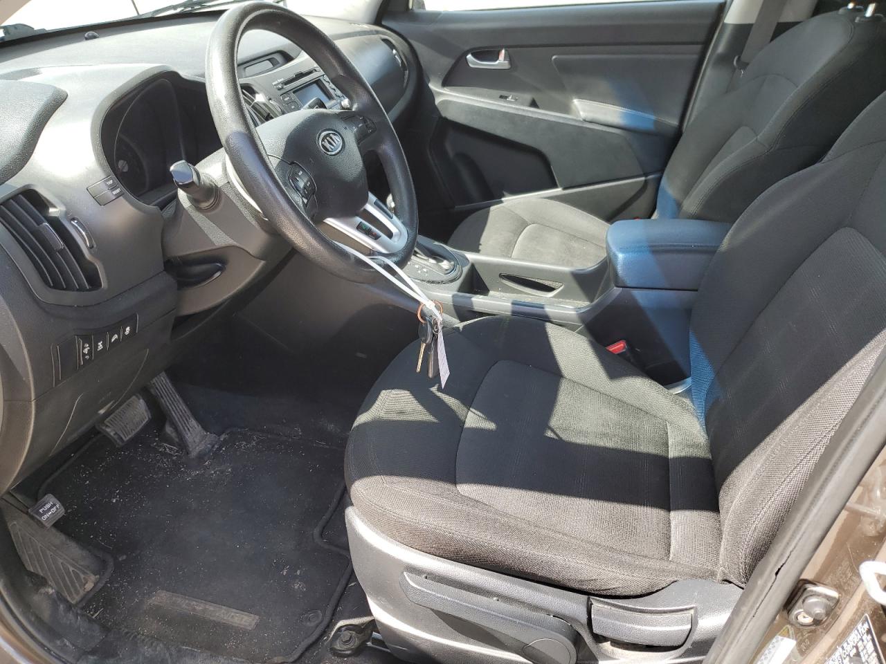 KIA SPORTAGE 2011 — 8