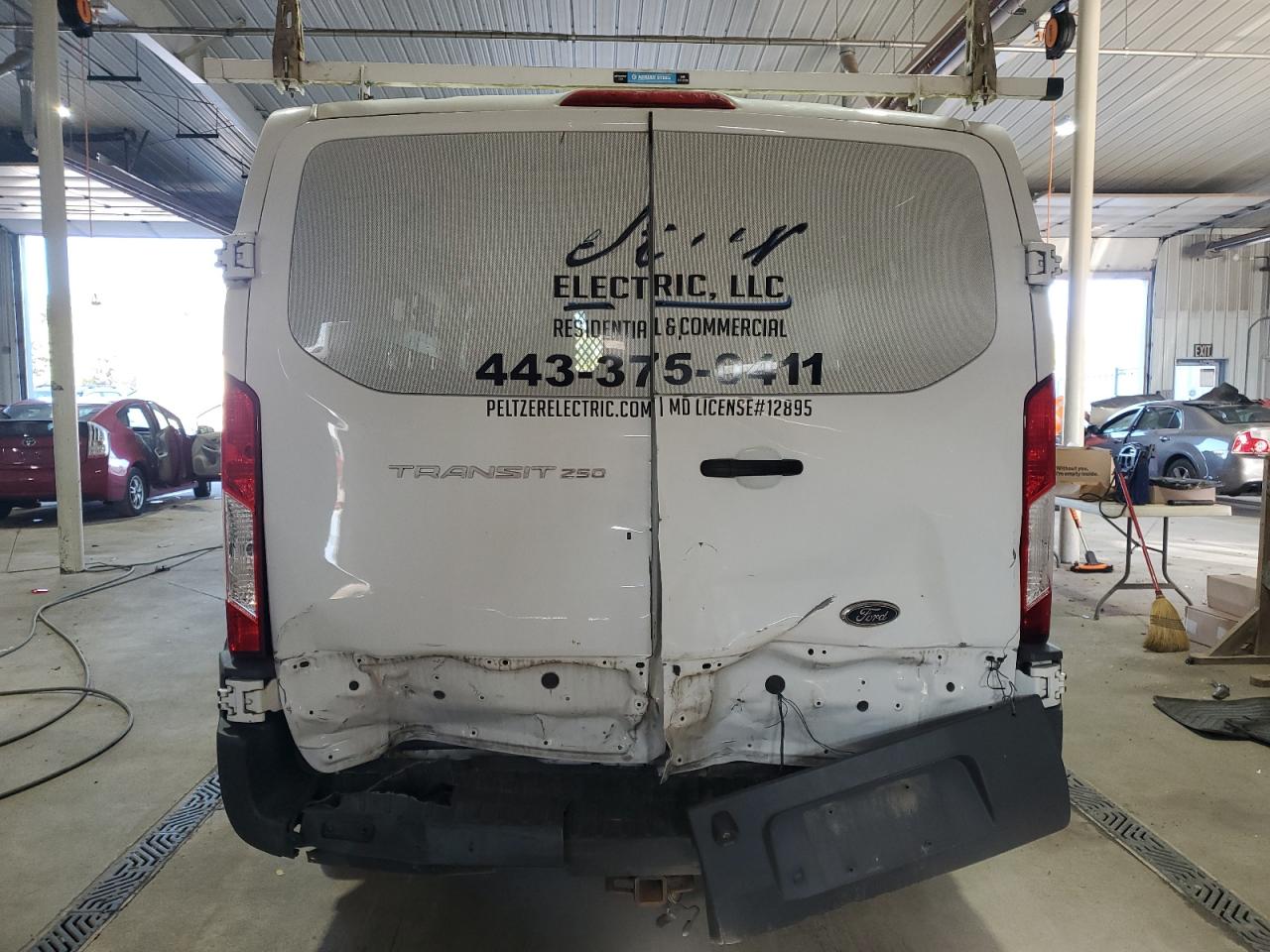 FORD TRANSIT 2017 — 7