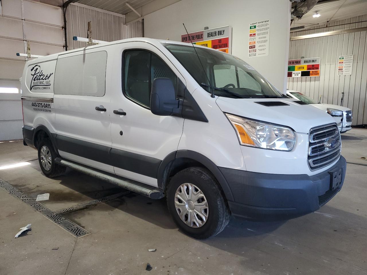 FORD TRANSIT 2017 — 5
