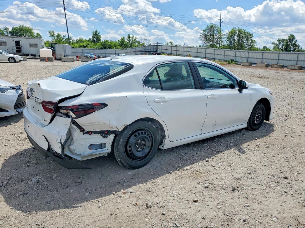 TOYOTA CAMRY 2024 — 4