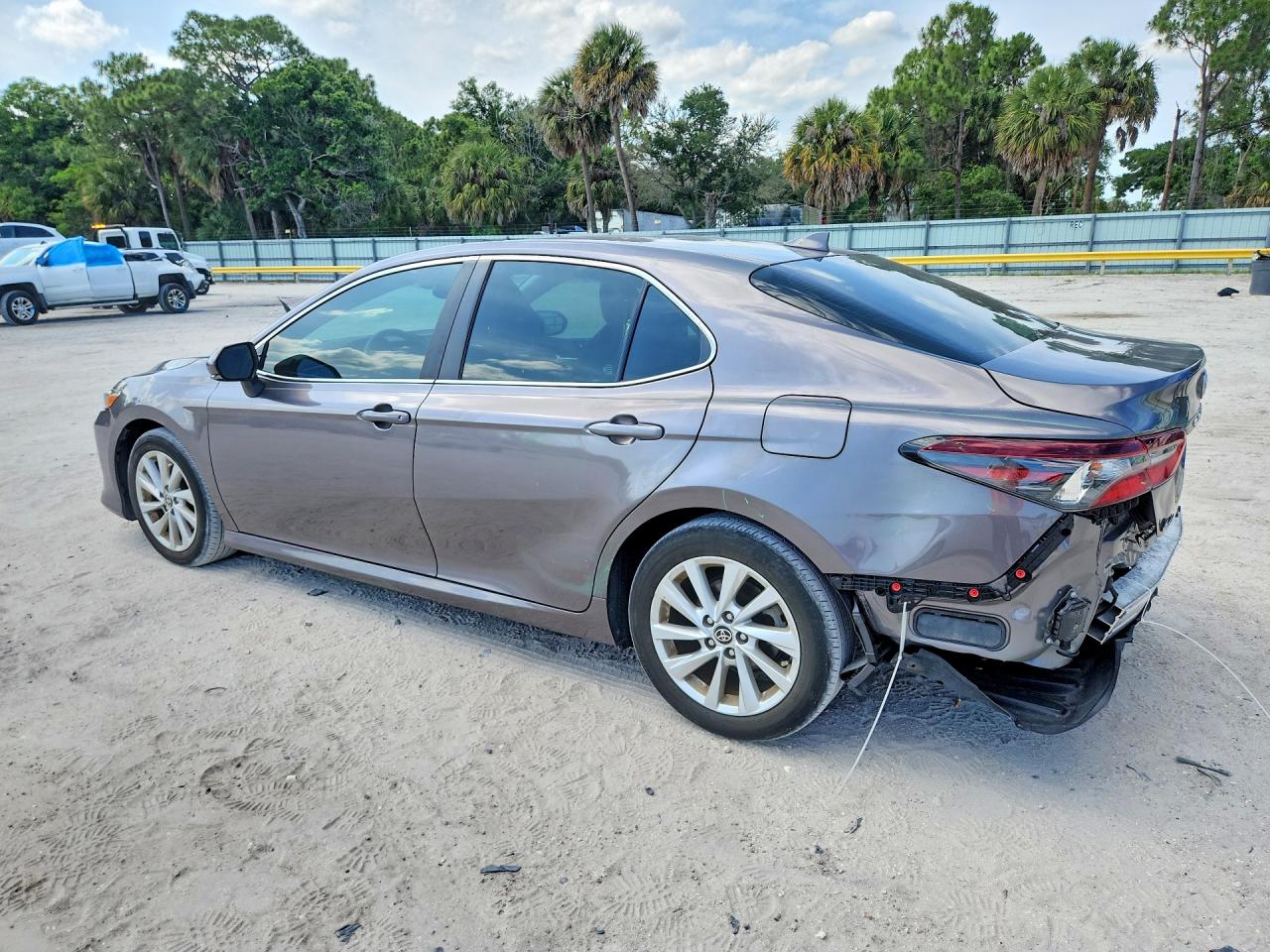 TOYOTA CAMRY 2024 — 3