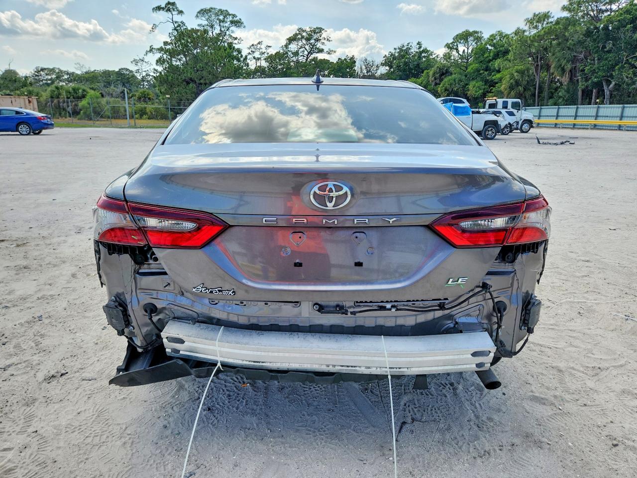 TOYOTA CAMRY 2024 — 7