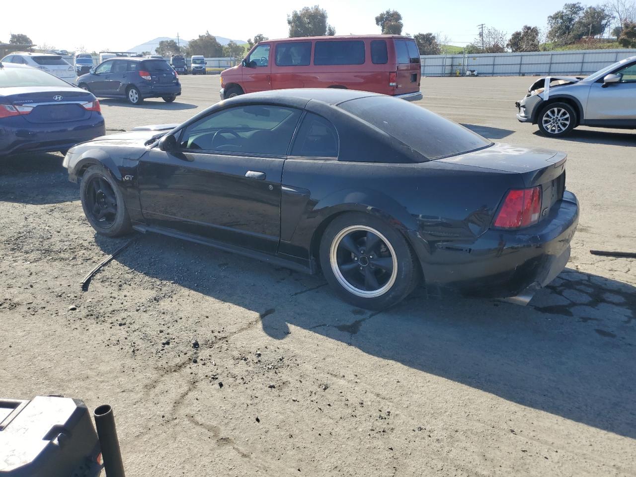 FORD MUSTANG 2002 — 3