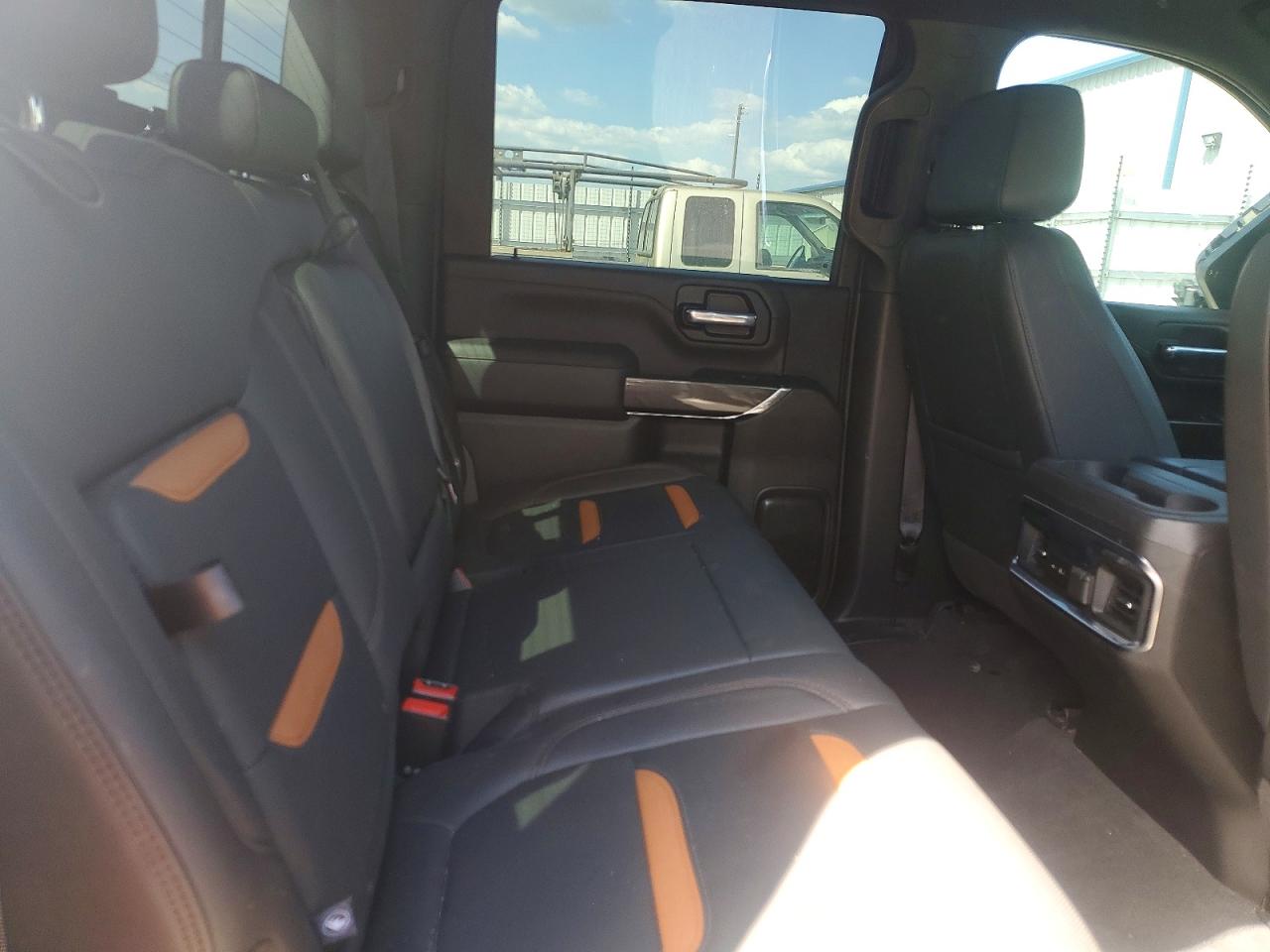 GMC SIERRA 2022 — 11
