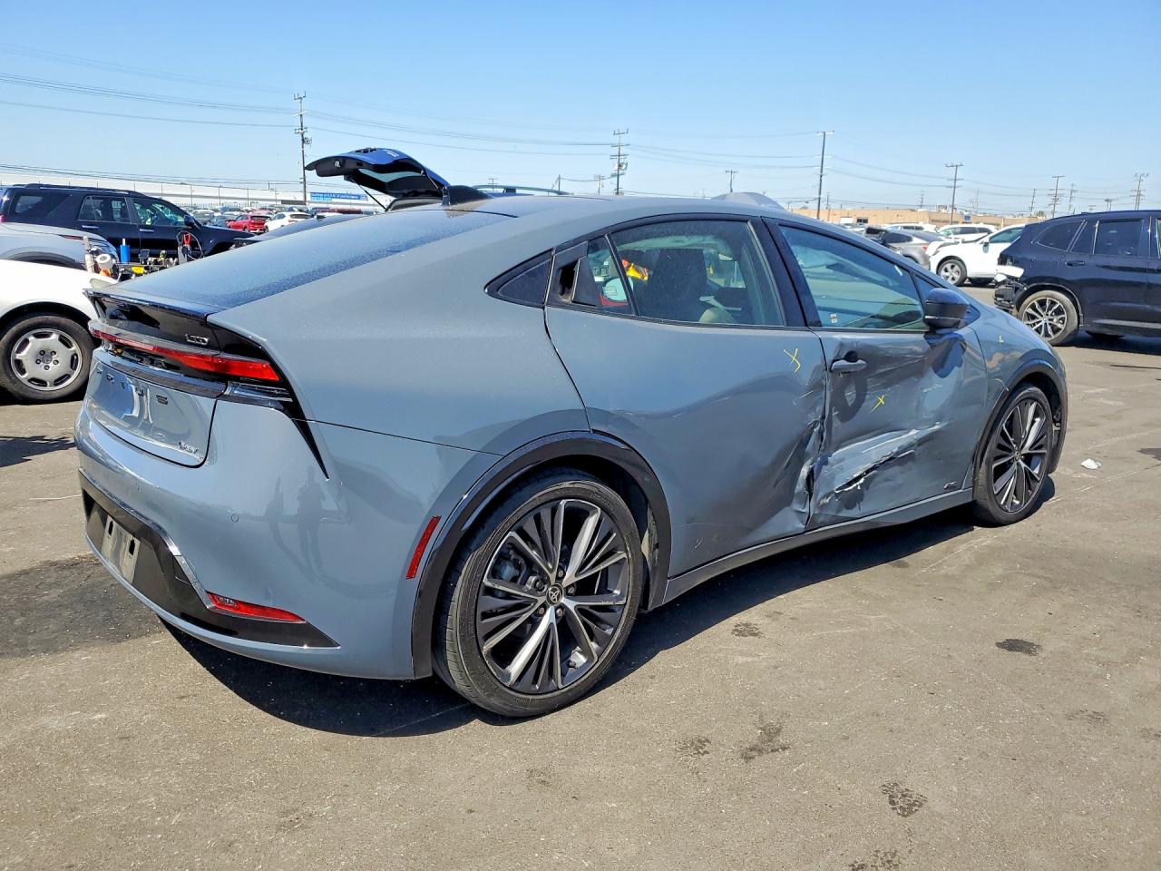 TOYOTA PRIUS 2024 — 4