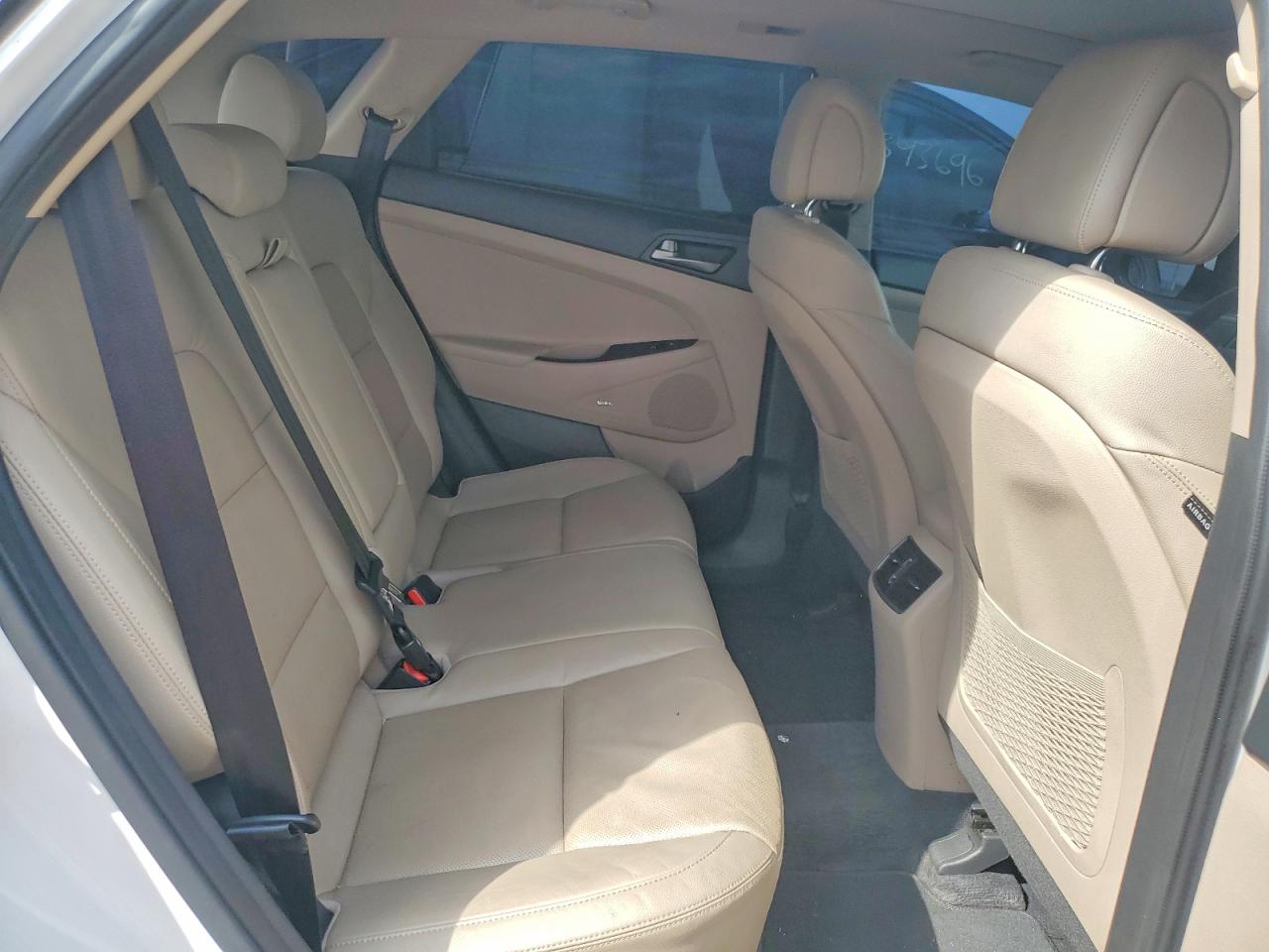 HYUNDAI TUCSON 2018 — 11
