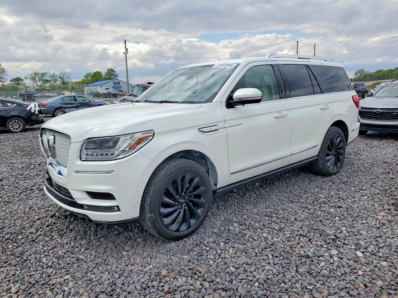 LINCOLN NAVIGATOR 2021 — 2