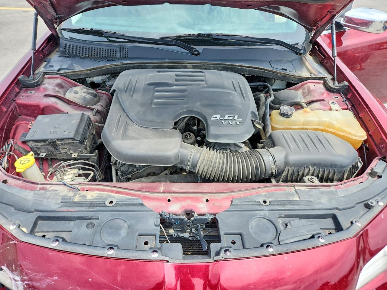 CHRYSLER 300 2019 — 12