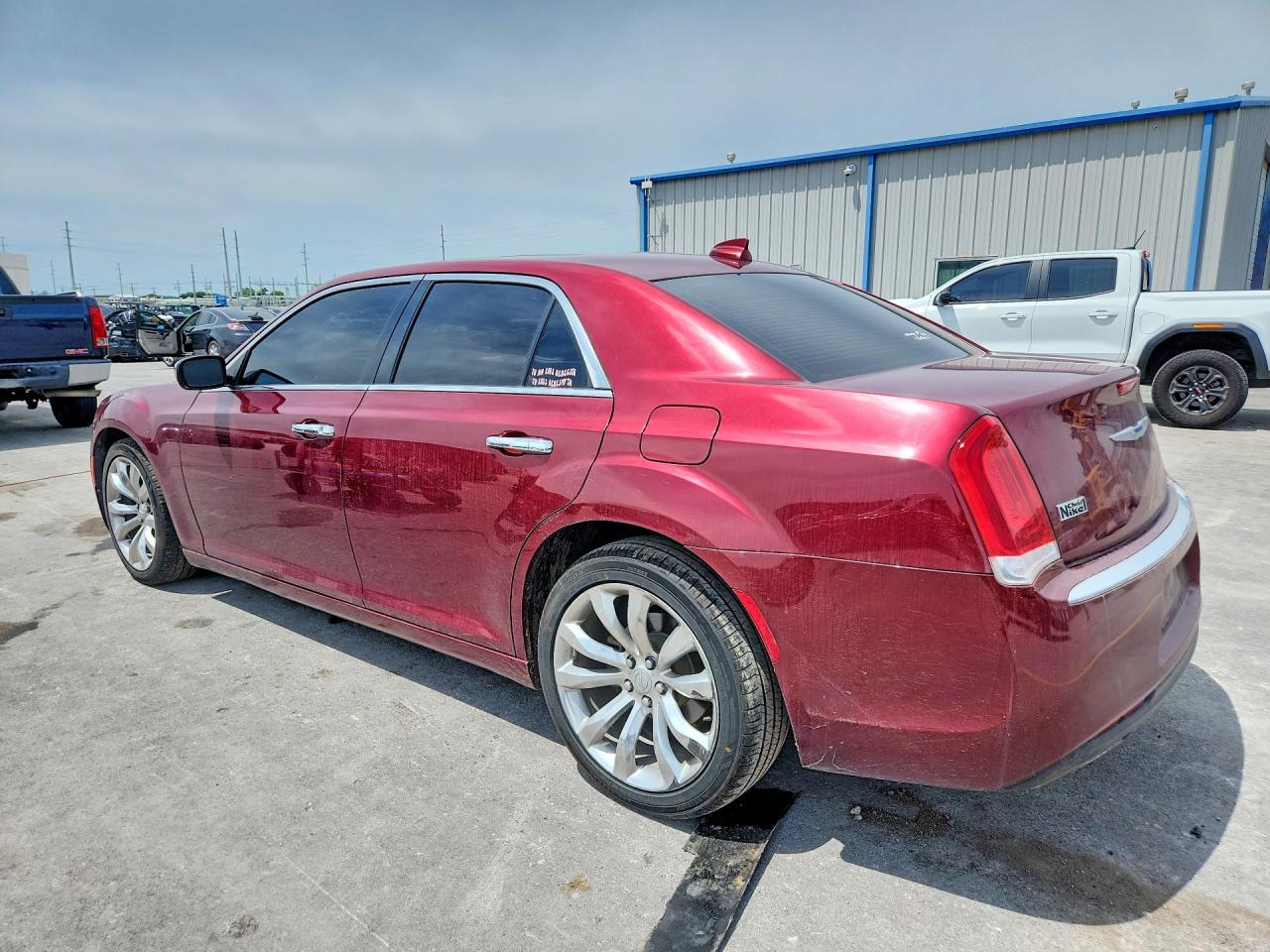 CHRYSLER 300 2019 — 3