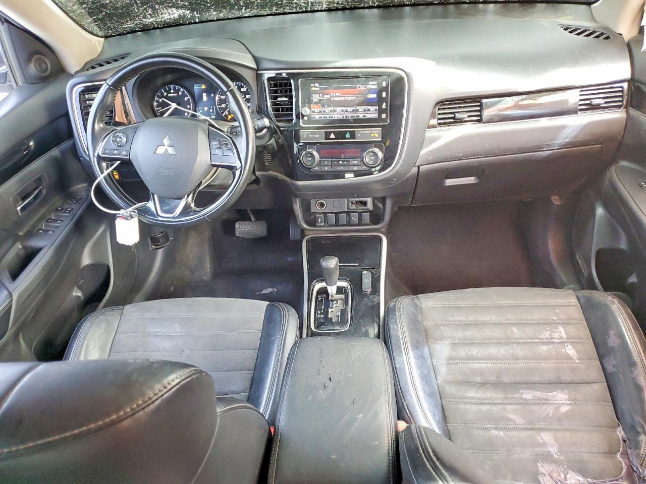 MITSUBISHI OUTLANDER 2019 — 9