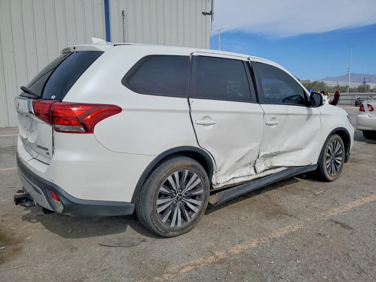MITSUBISHI OUTLANDER 2019 — 4