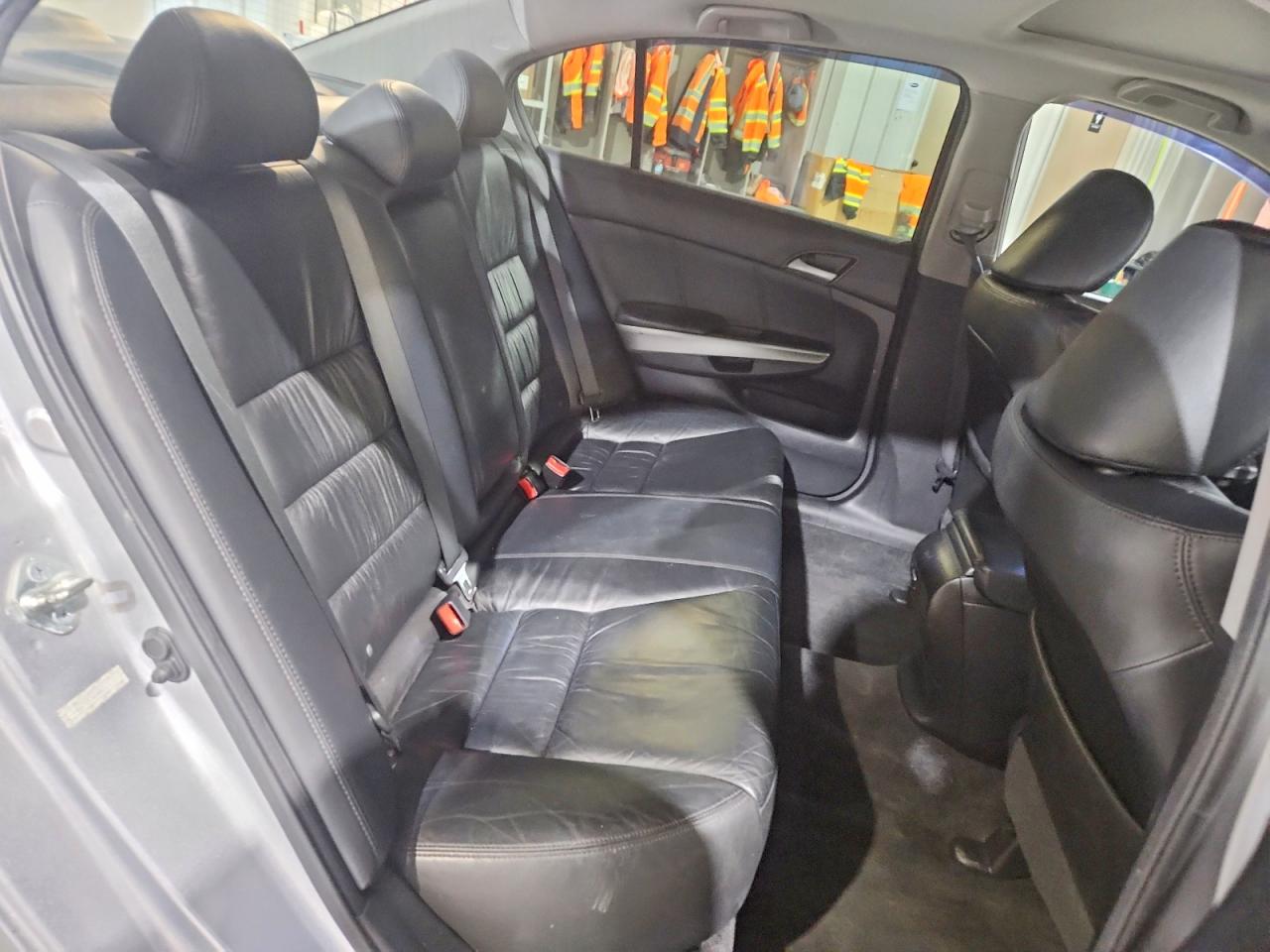 HONDA ACCORD 2010 — 11