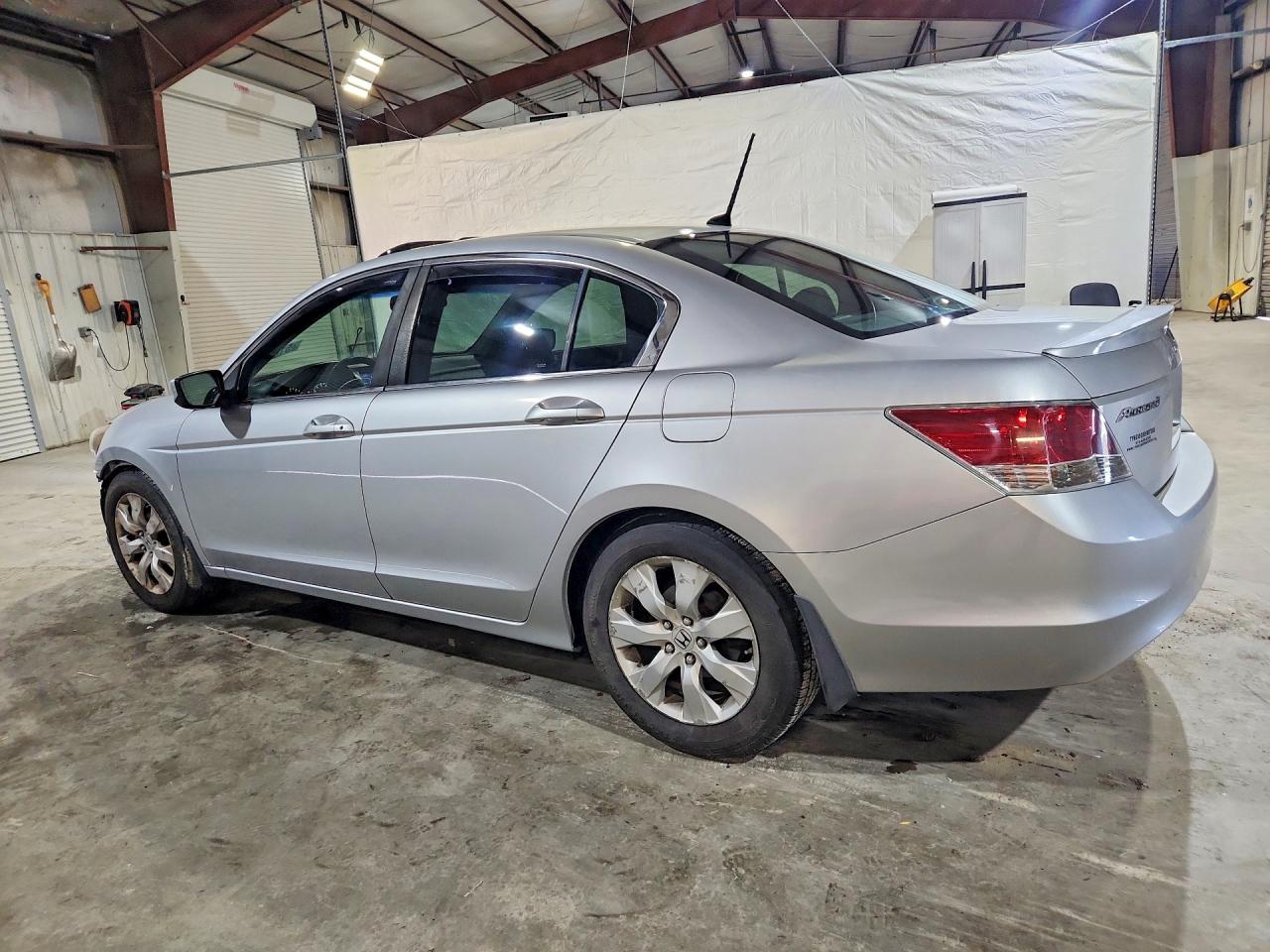 HONDA ACCORD 2010 — 3