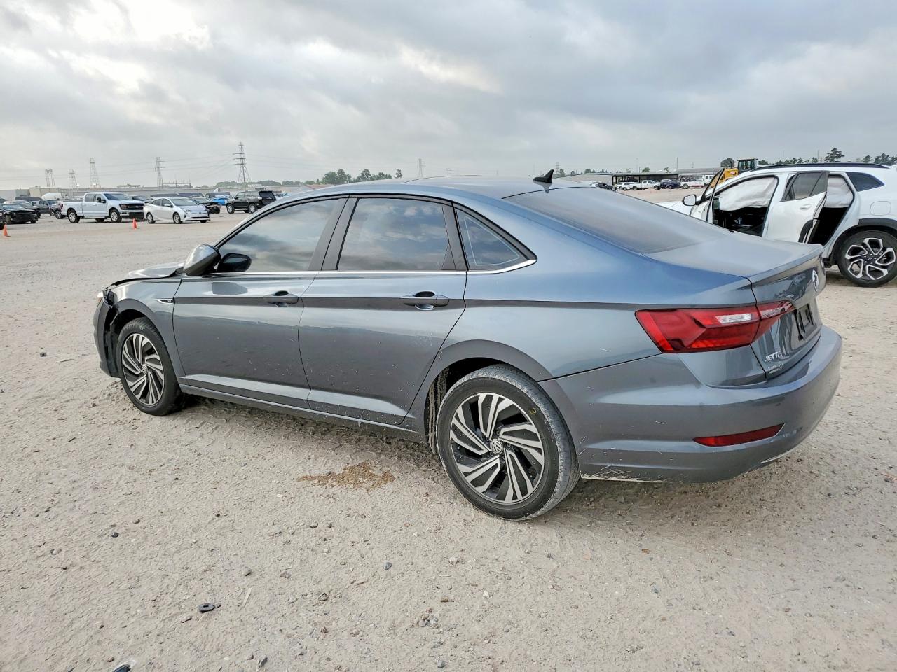 VOLKSWAGEN JETTA 2020 — 3
