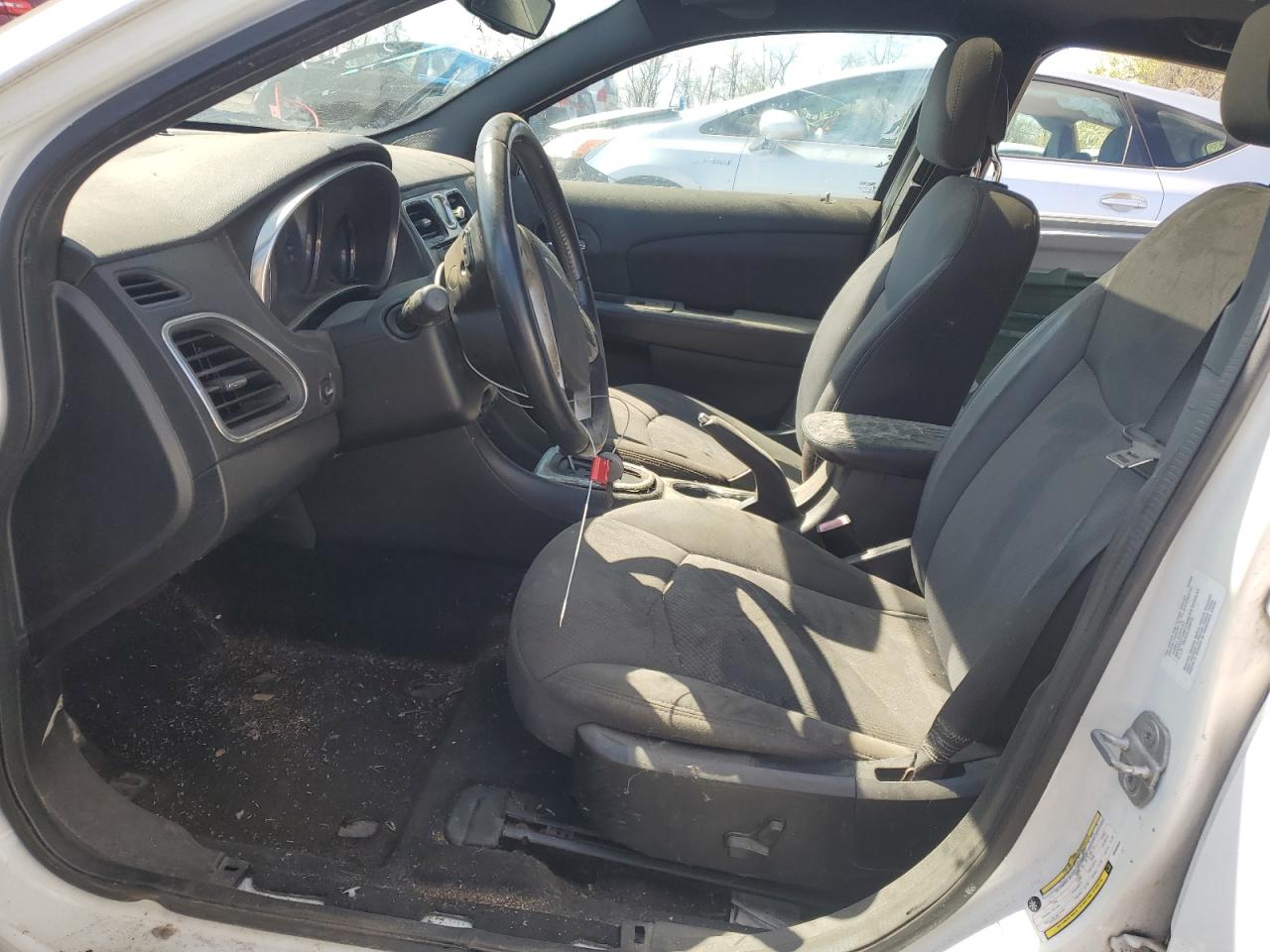 CHRYSLER 200 2013 — 8