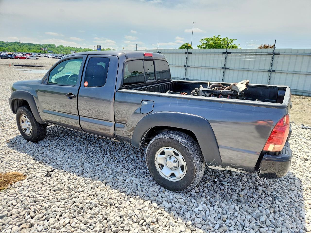 TOYOTA TACOMA 2015 — 3
