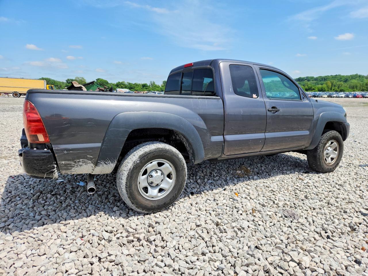 TOYOTA TACOMA 2015 — 4