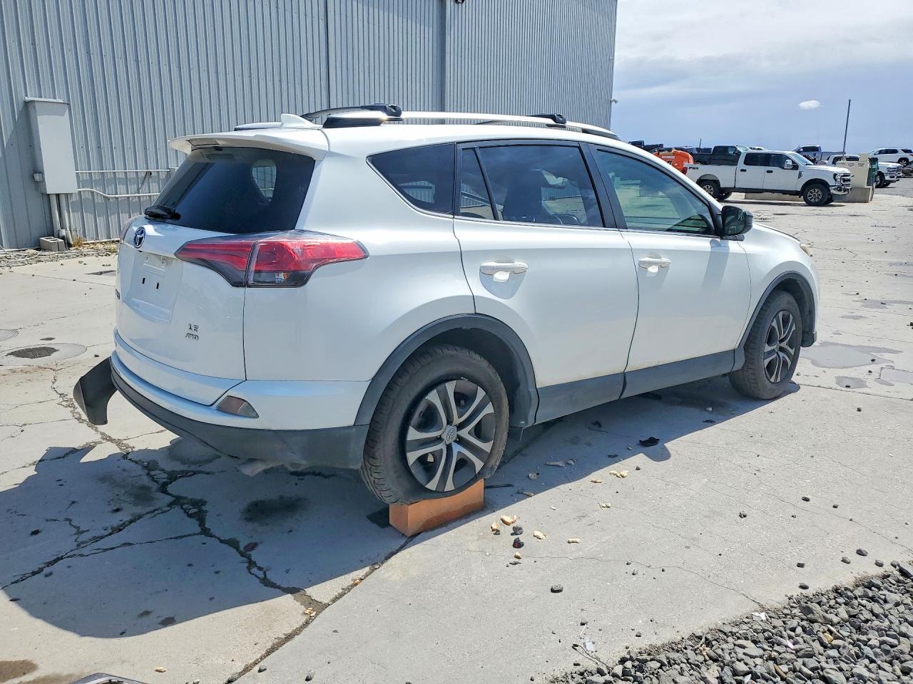 TOYOTA RAV4 2018 — 4