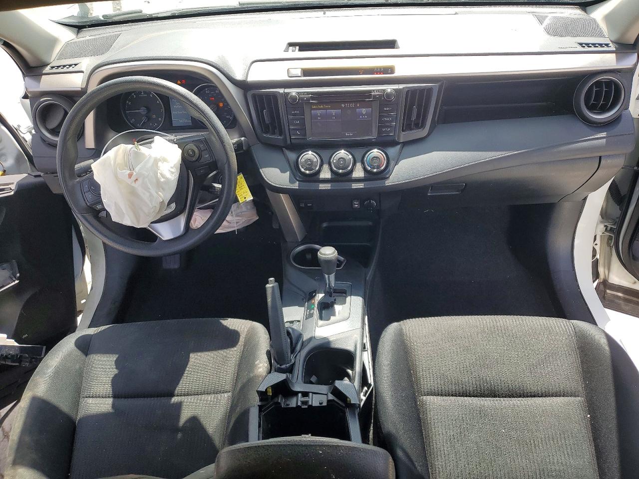 TOYOTA RAV4 2018 — 9