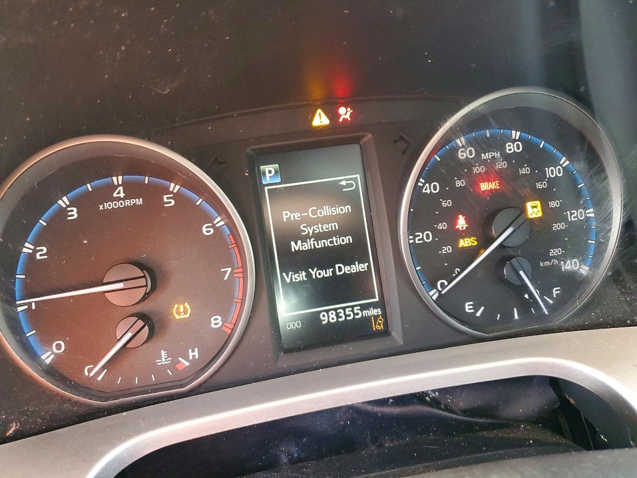 TOYOTA RAV4 2018 — 10