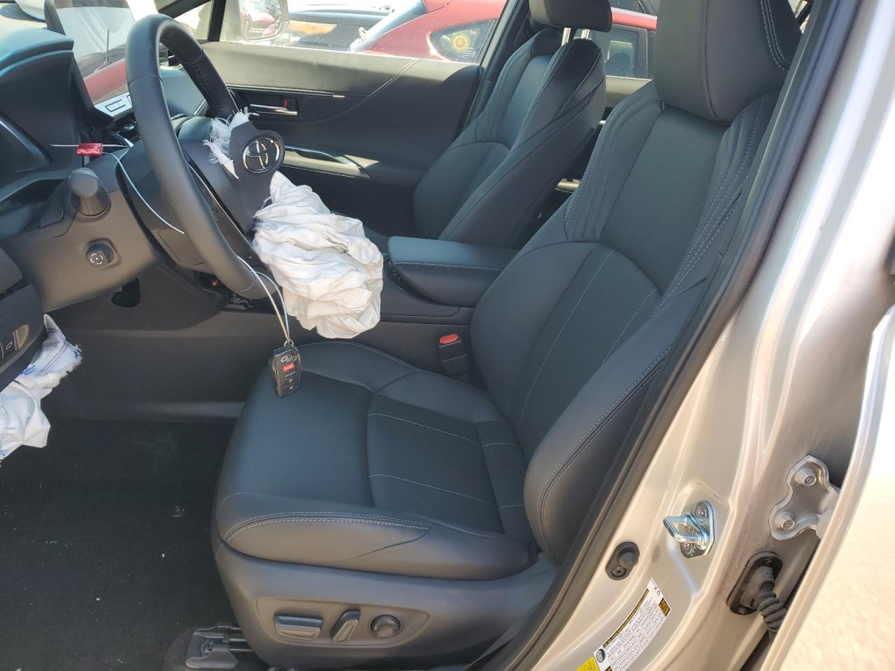 TOYOTA VENZA 2023 — 8