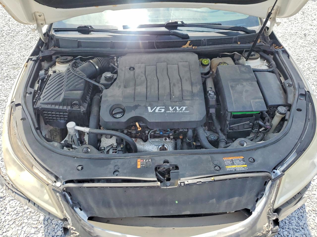 BUICK LACROSSE 2011 — 12