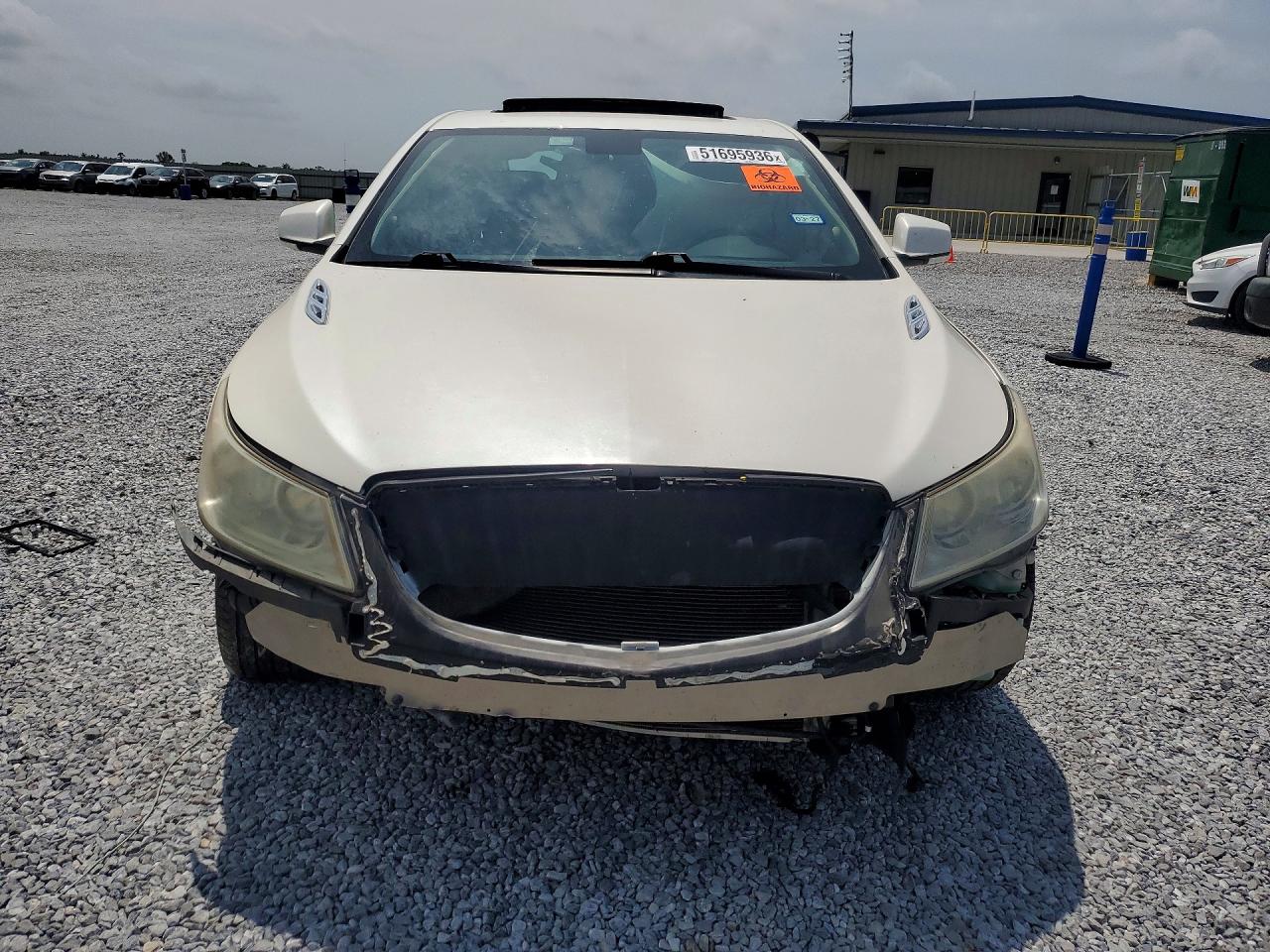 BUICK LACROSSE 2011 — 6