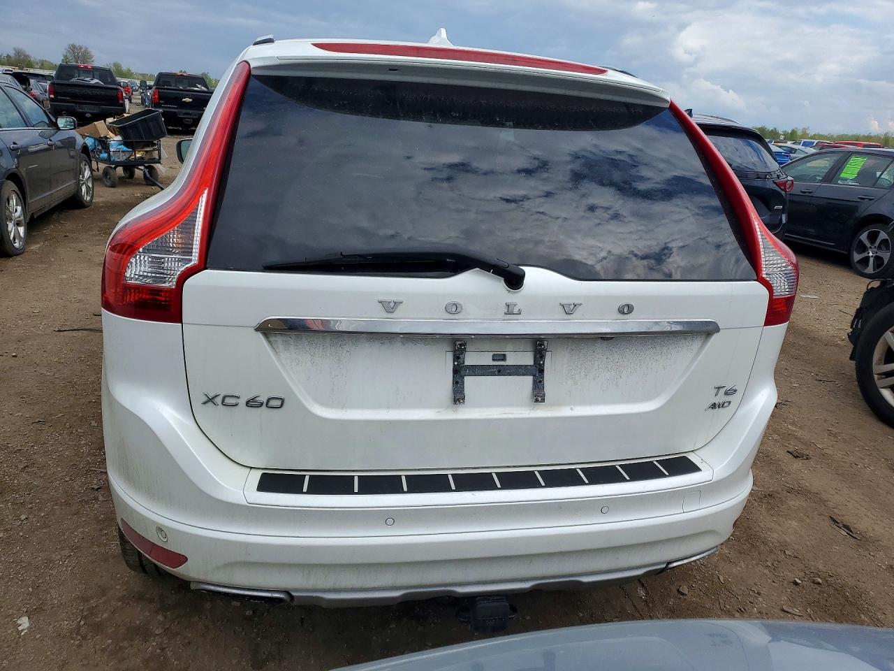 VOLVO XC60 2017 — 7