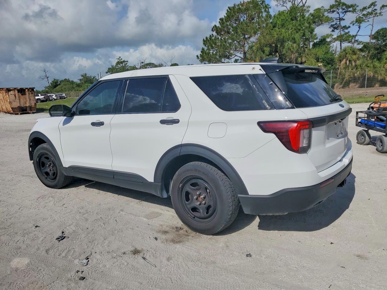 FORD EXPLORER 2025 — 3