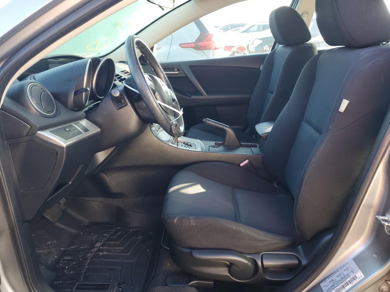 MAZDA 3 2011 — 8