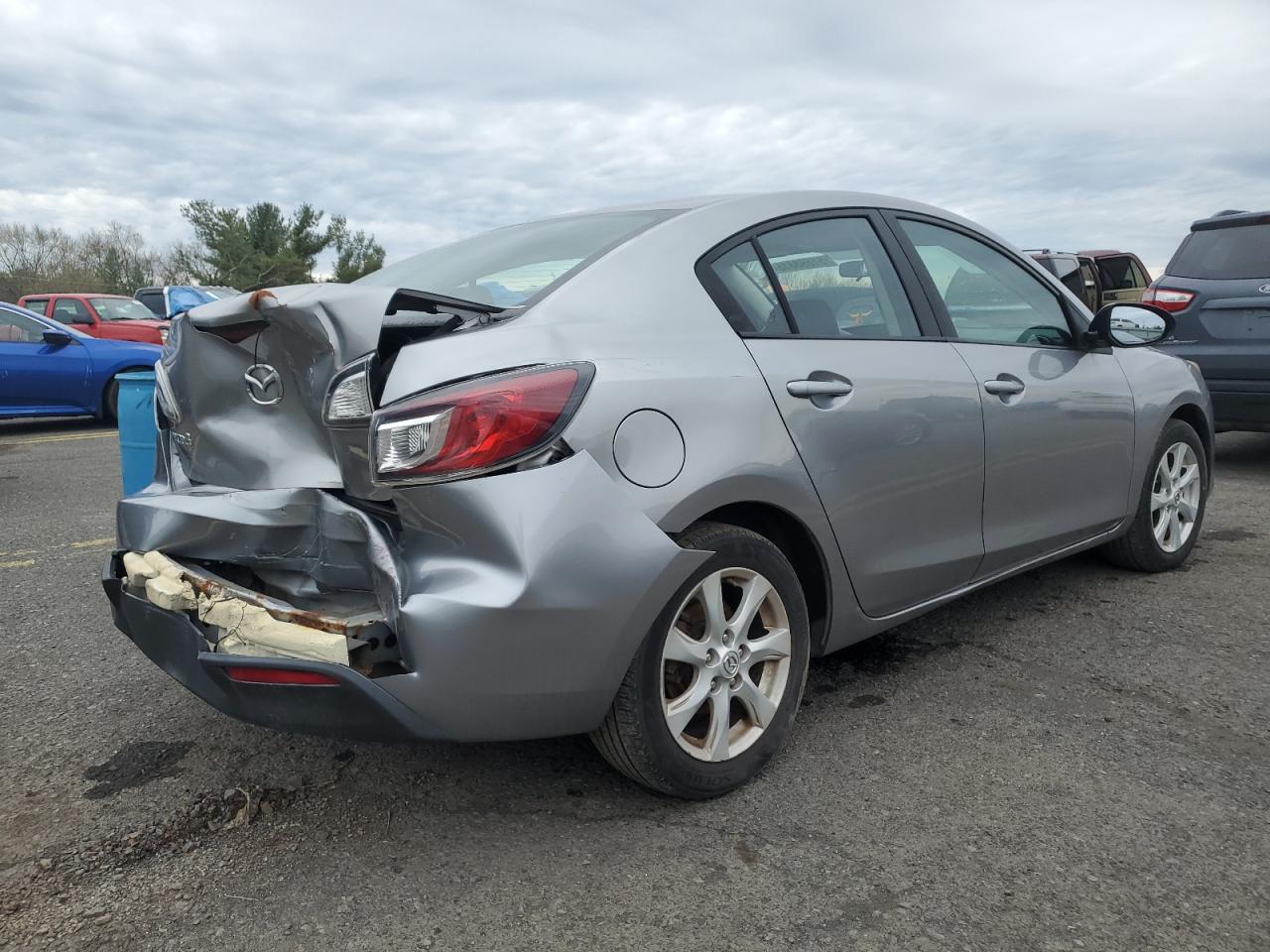 MAZDA 3 2011 — 4