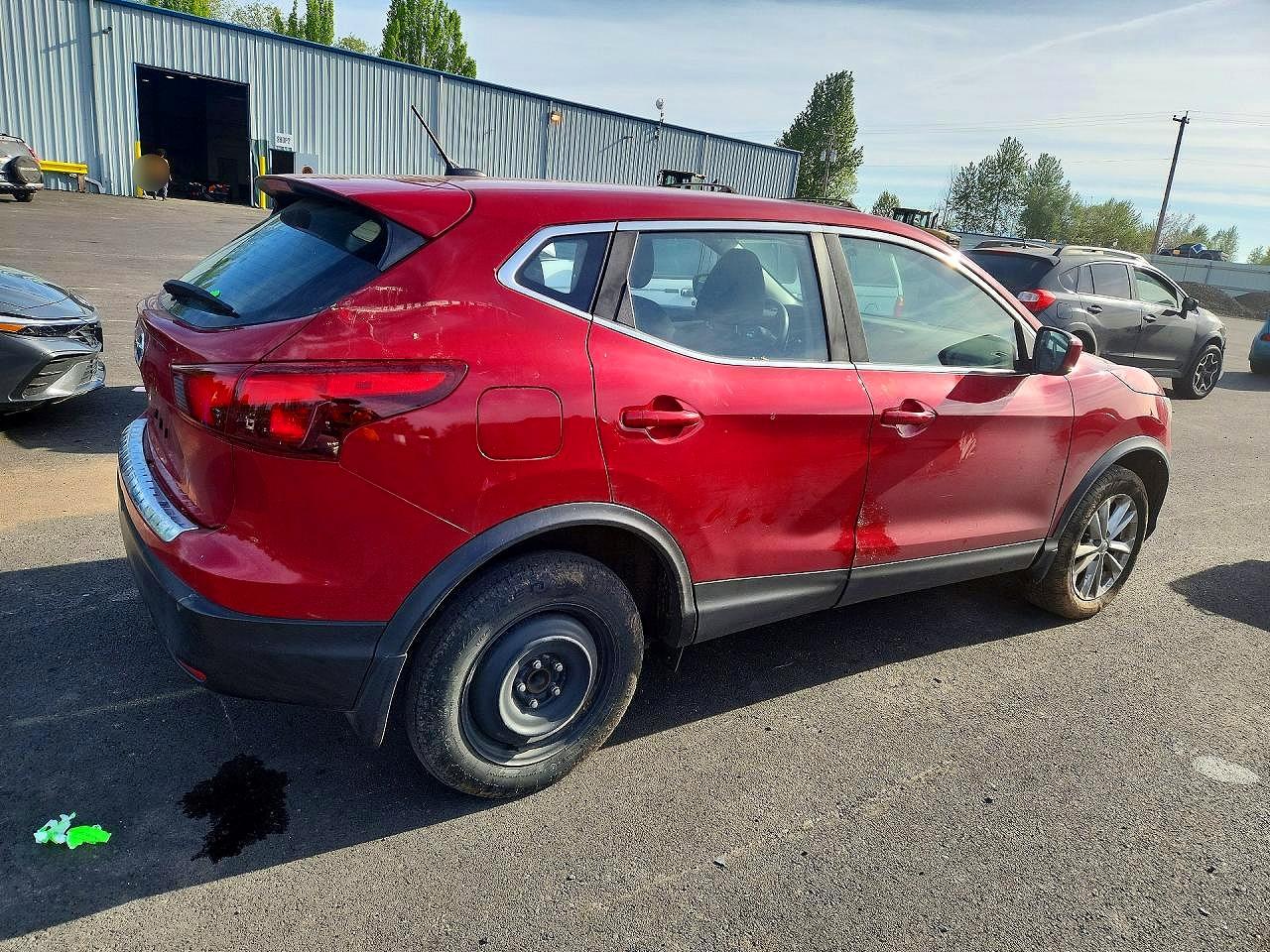 NISSAN ROGUE SPORT 2018 — 4