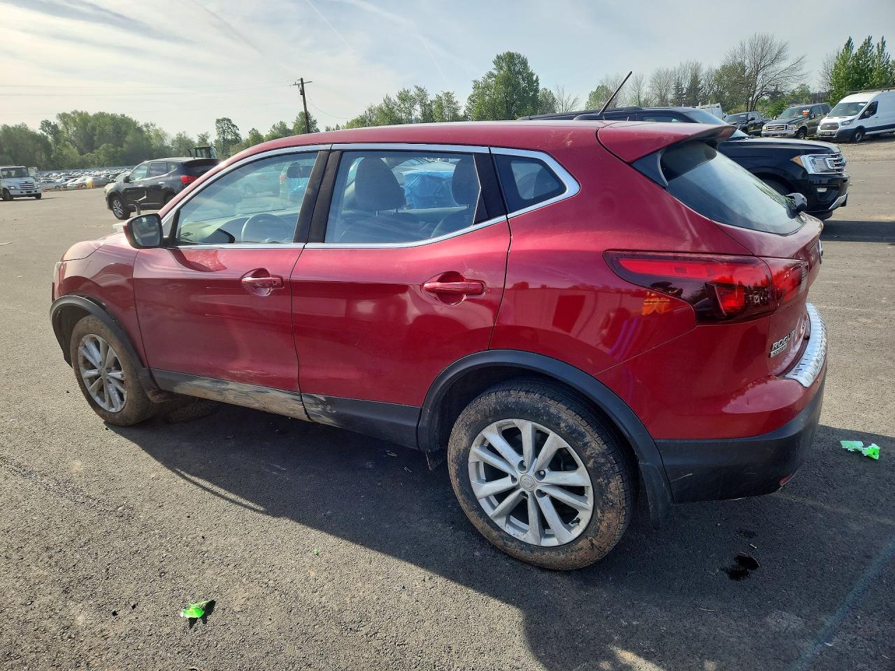 NISSAN ROGUE SPORT 2018 — 3