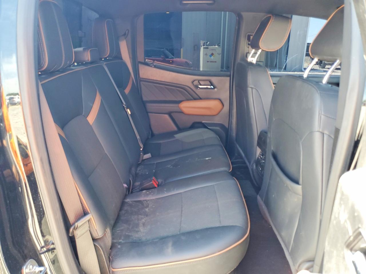 GMC CANYON 2024 — 11