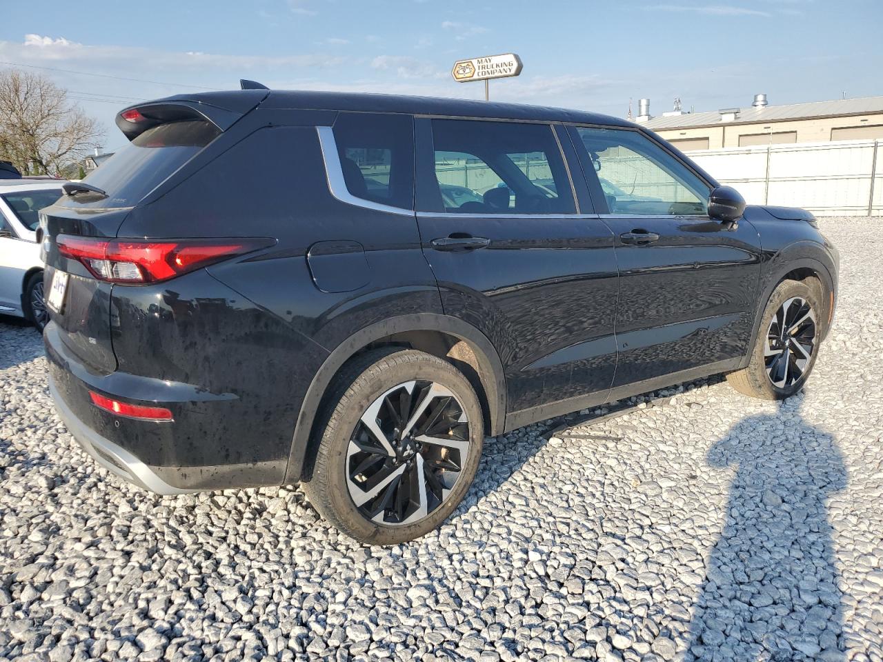 MITSUBISHI OUTLANDER 2023 — 4