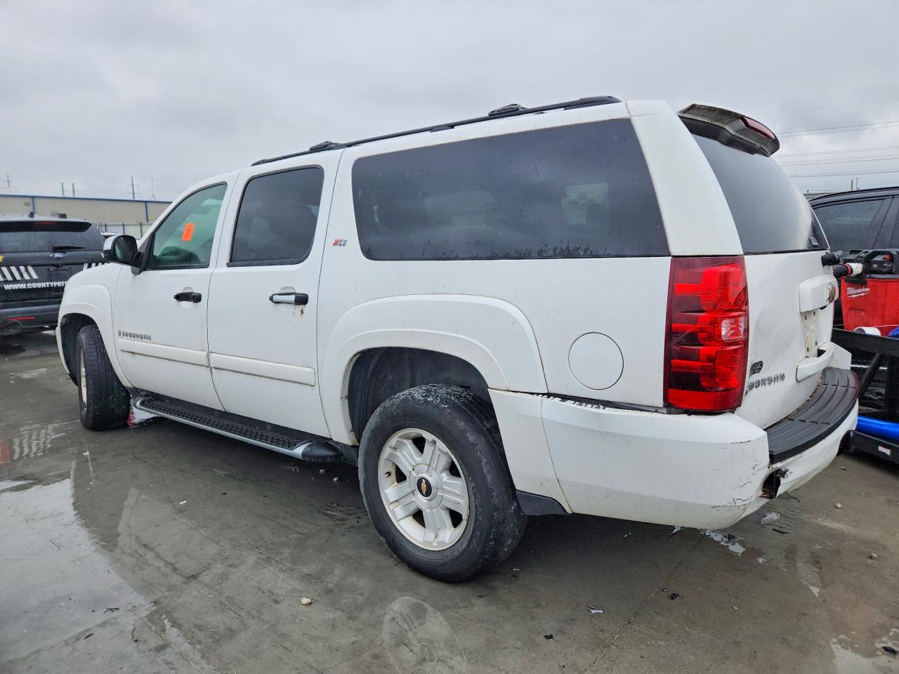 CHEV SUBURBAN 2008 — 3